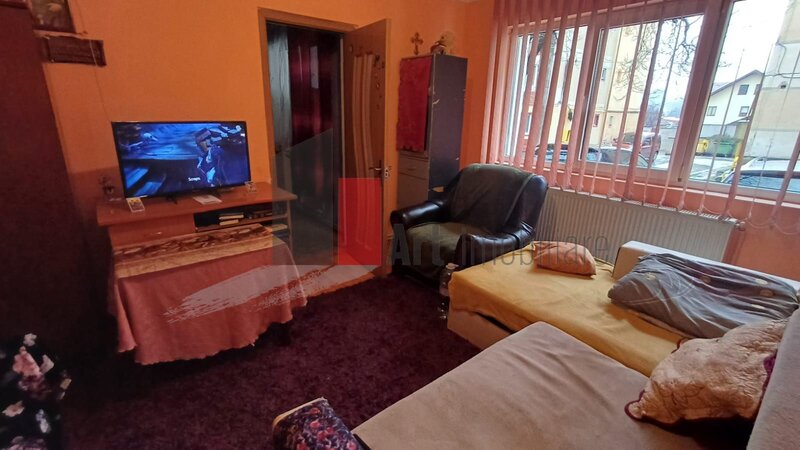 Campulung-Muscel, apartament Visoi 3, parter